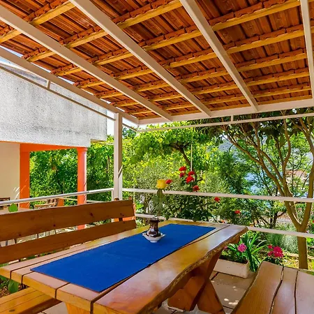 Vikendica House Stella