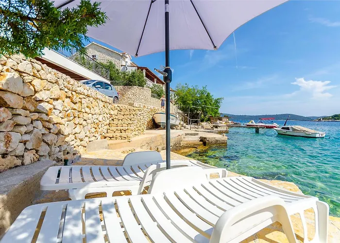 بيت للعطل House Stella