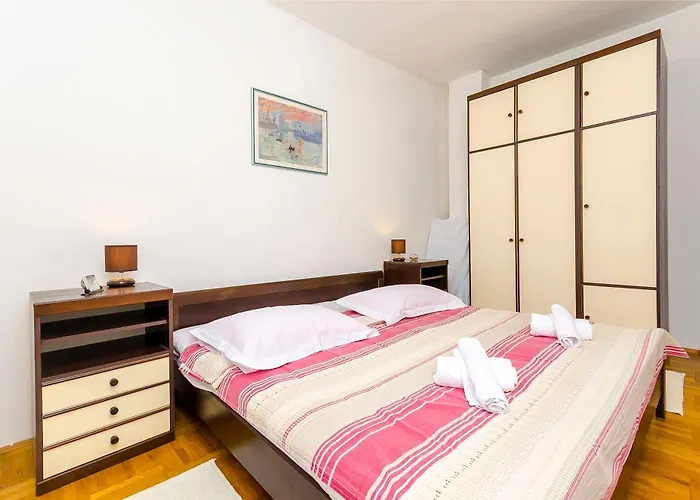 House Stella بيت للعطل *