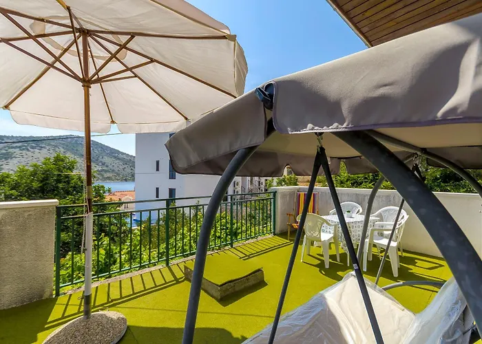 House Stella بيت للعطل Vinišće