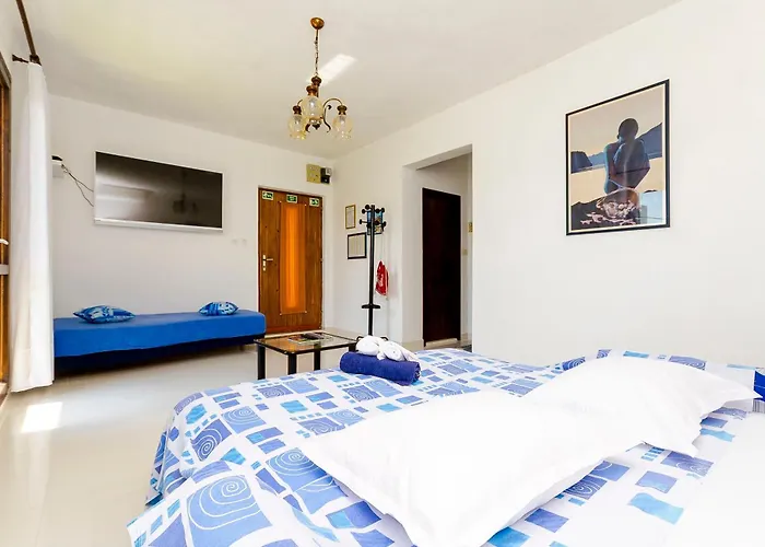 House Stella بيت للعطل *