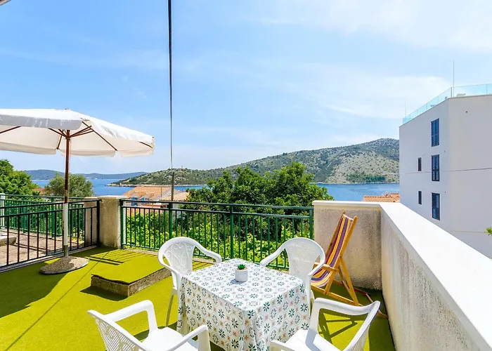 House Stella بيت للعطل