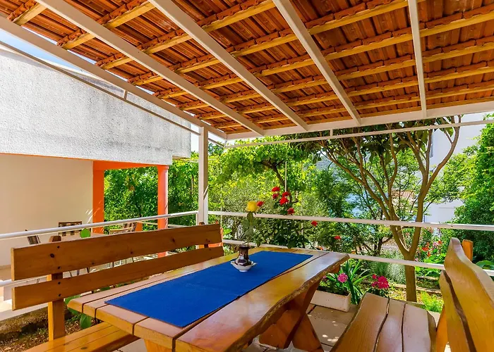 بيت للعطل House Stella